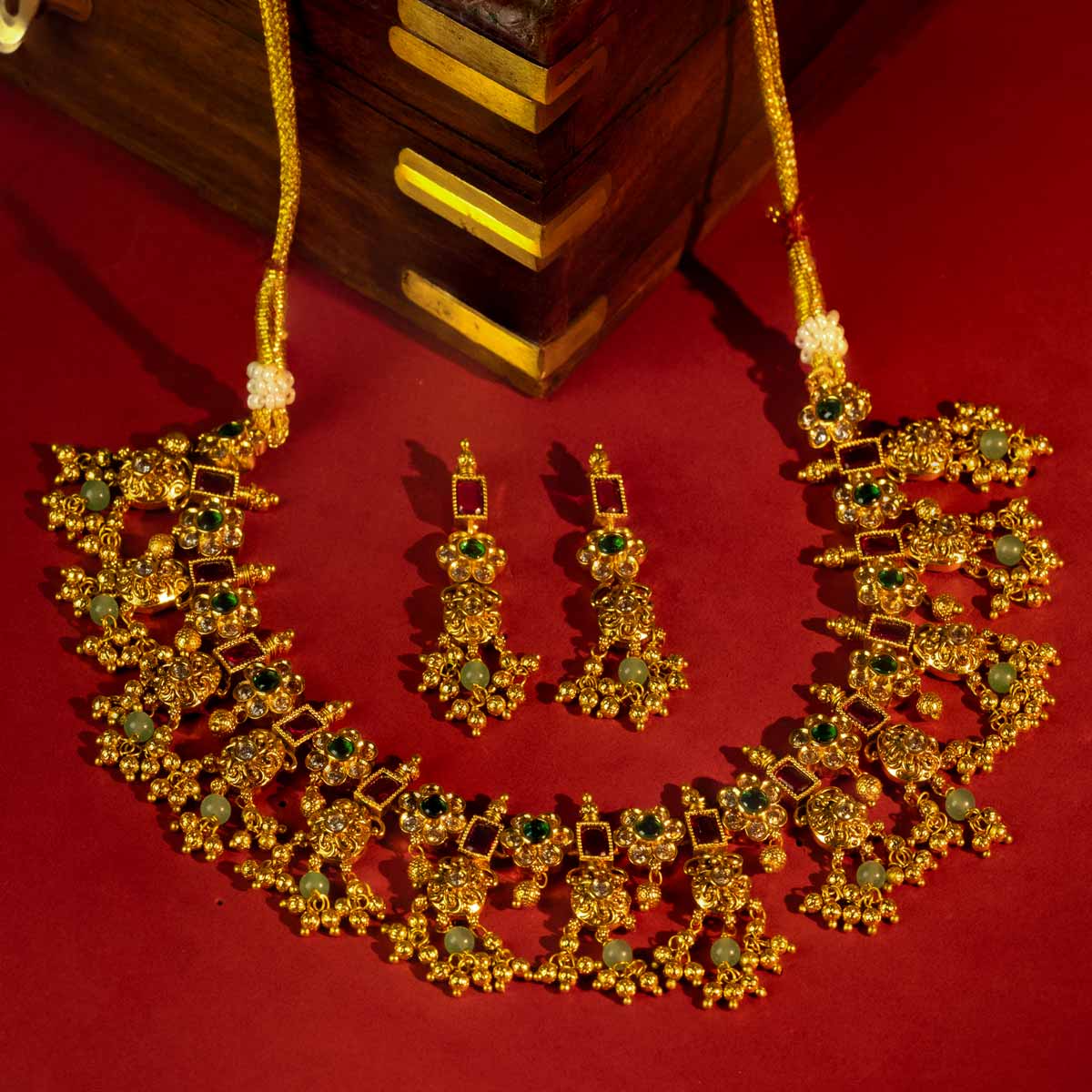 Grandeur Green Kundan Necklace Set