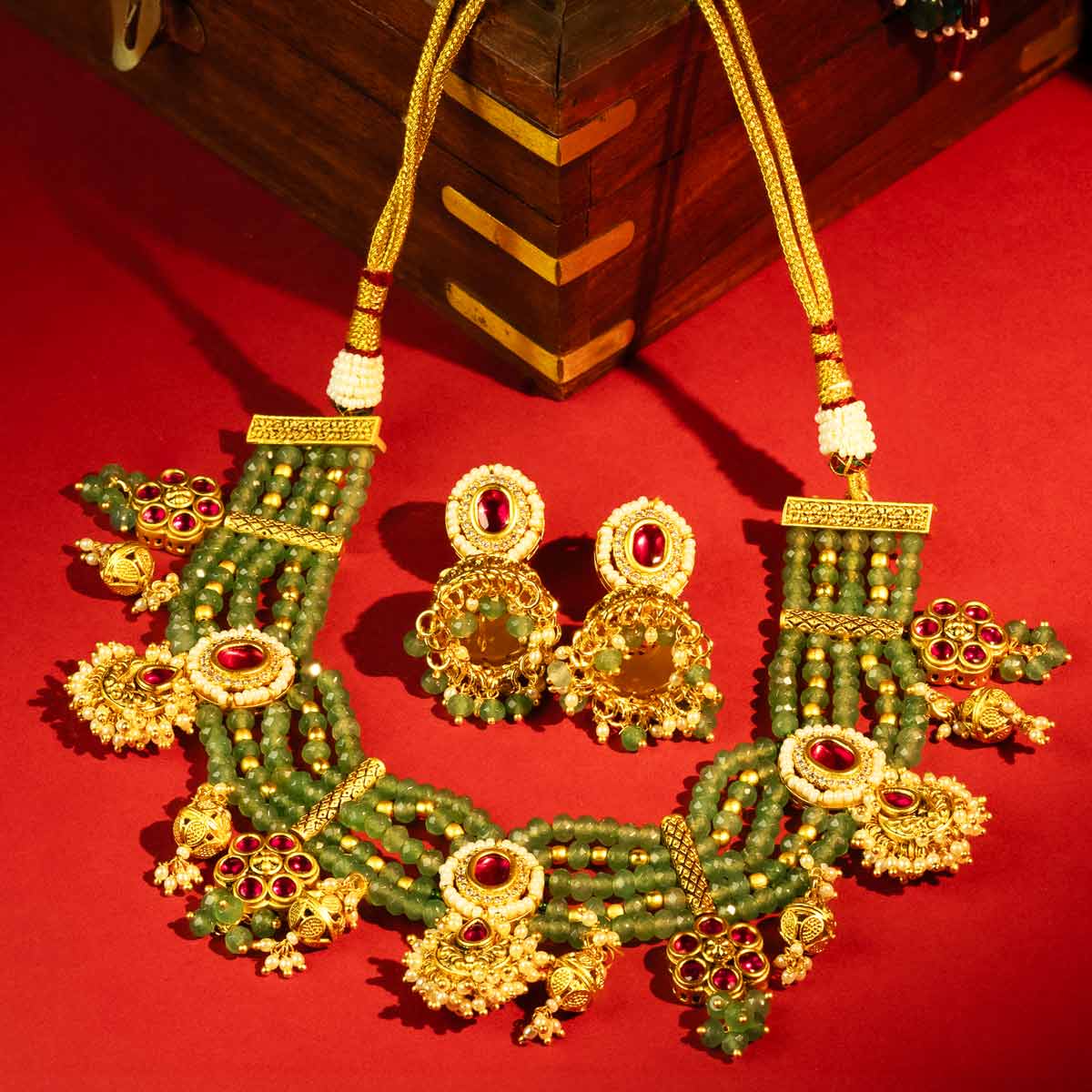 Aarunya Beaded Kundan Necklace Set