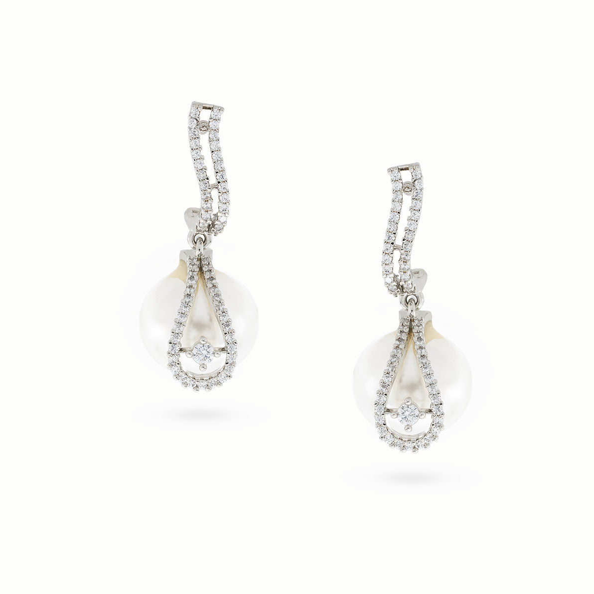 Elegant Dewdrop Pearl Earrings